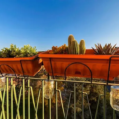 Sunny & Updated Flat With Panoramic View 50m From M4 Stop Apartamento Milán
