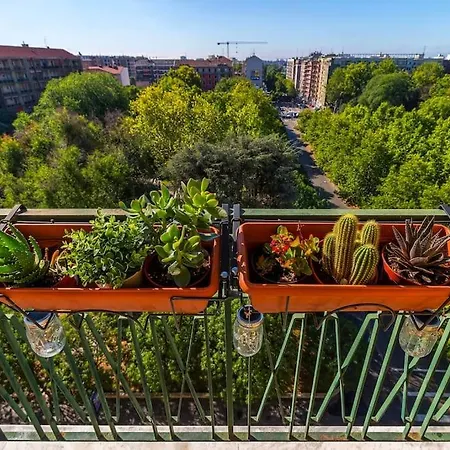 Sunny & Updated Flat With Panoramic View 50m From M4 Stop Appartement